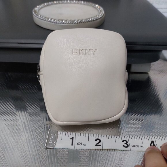 DKNY Mini Coin Purse Mini Clip On Bag Keychain Charm Coin Purse Cute - Picture 2 of 8